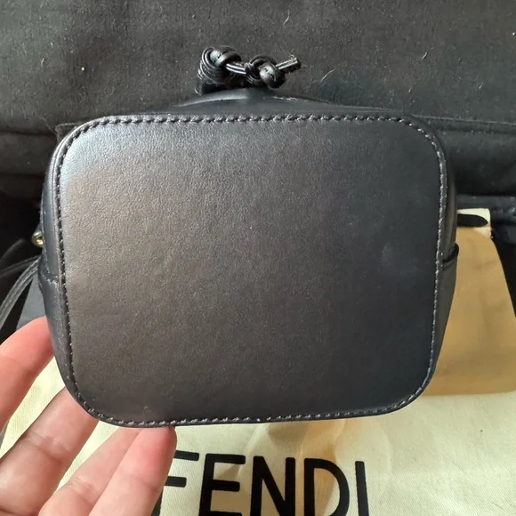🔥RARE🔥 Fendi Monster Small Bucket Bag - Picture 7 of 9